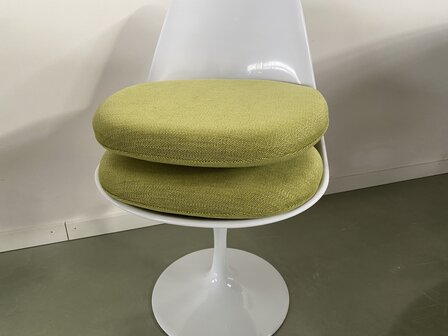 Kussen Saarinen Tulip stoel zonder armleuning van KNOLL - vintage groen