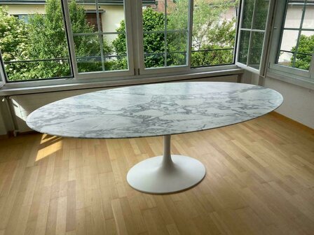 Ovale Tulip tafel 180x90cm Statuario marmeren blad