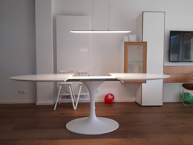 onderwerp Aktentas Encommium Uitschuifbare Ovale Saarinen Tulip tafel - Eigenwijs Design - Saarinen  Tulip specialist in ovale- en ronde eettafels